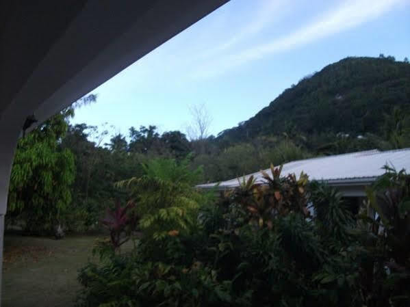 Marl Self Catering Villa Pointe La Rue Exterior photo